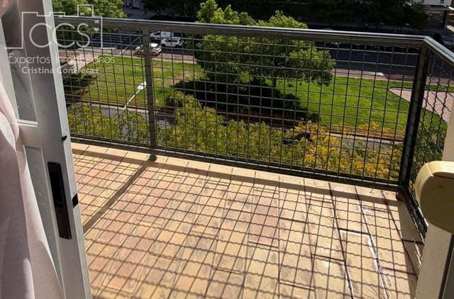 3 bedroom Flat for sale in Seville city with pool garage - € 318,000 (Ref: 10182371)
