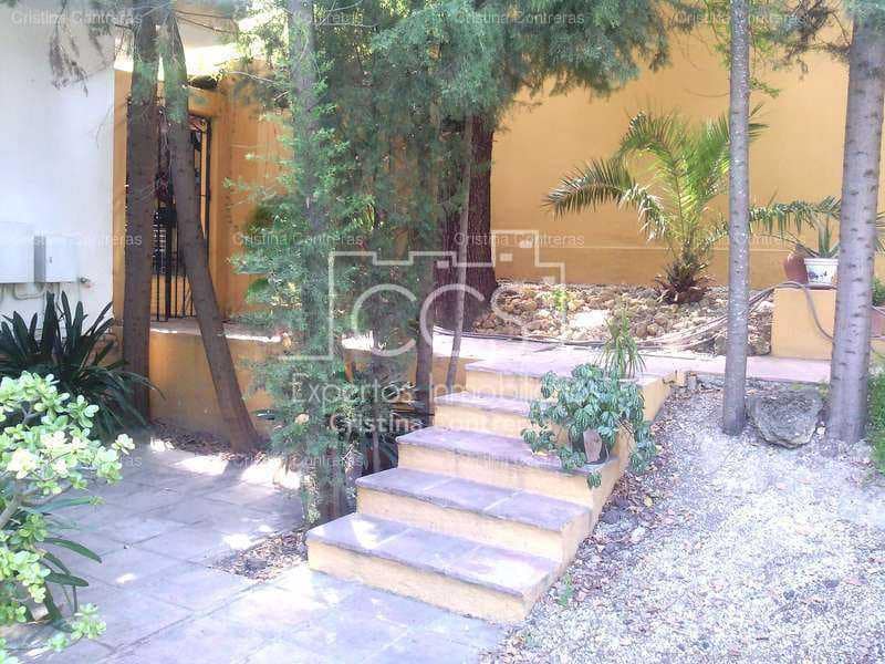 4 soveværelse Villa til salg i Espartinas med swimmingpool garage - € 625.000 (Ref: 3733635)