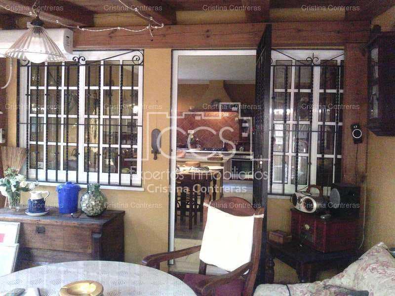 Chalet de 4 habitaciones en Espartinas en venta con piscina garaje - 625.000 € (Ref: 3733635)