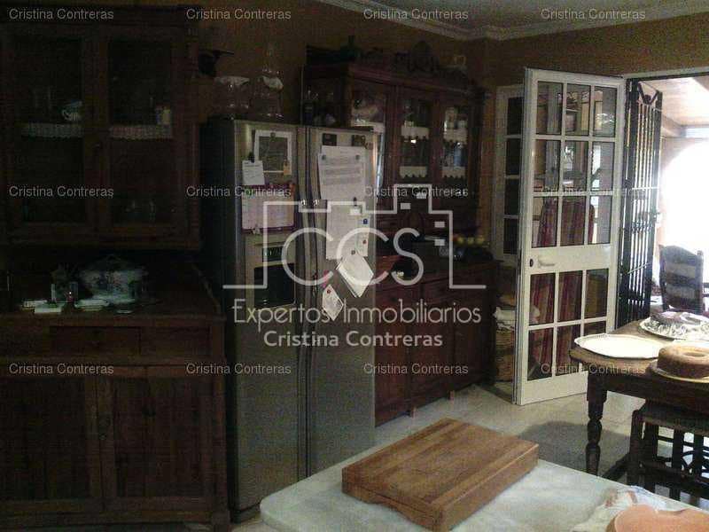 Chalet de 4 habitaciones en Espartinas en venta con piscina garaje - 625.000 € (Ref: 3733635)