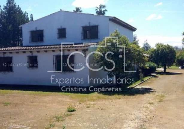 9 soveværelse Finca/Landehus til salg i Sanlucar la Mayor med swimmingpool garage - € 400.670 (Ref: 3733811)