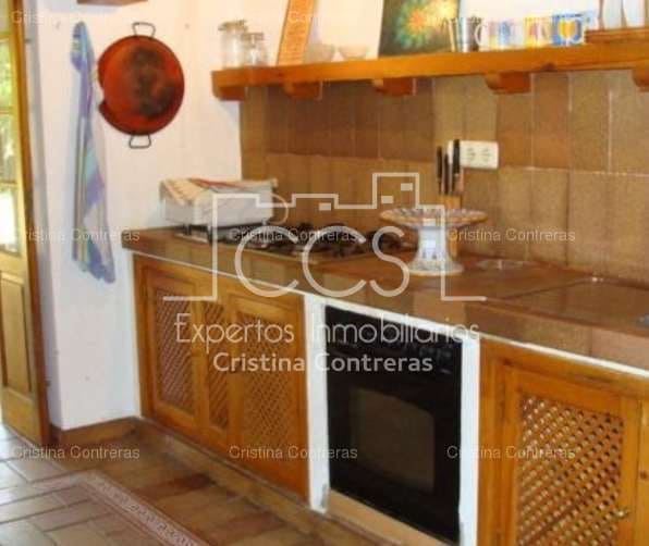 9 soveværelse Finca/Landehus til salg i Sanlucar la Mayor med swimmingpool garage - € 400.670 (Ref: 3733811)