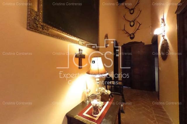 6 soveværelse Finca/Landehus til salg i Carmona med swimmingpool - € 765.000 (Ref: 3733816)