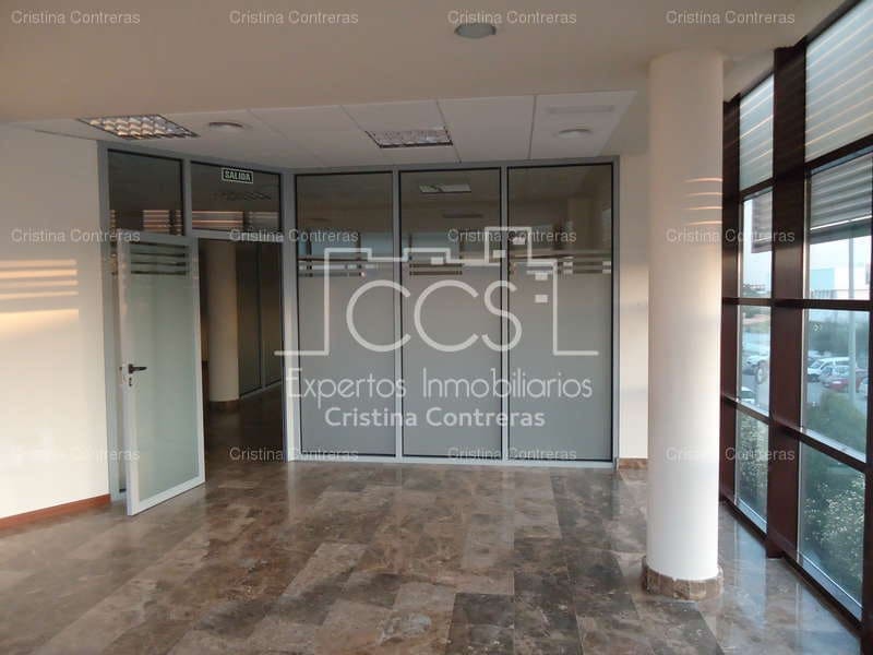 Toimisto vuokrattavana paikassa Bollullos de la Mitacion mukana 
autotalli - 1 000 € (Ref: 3733880)