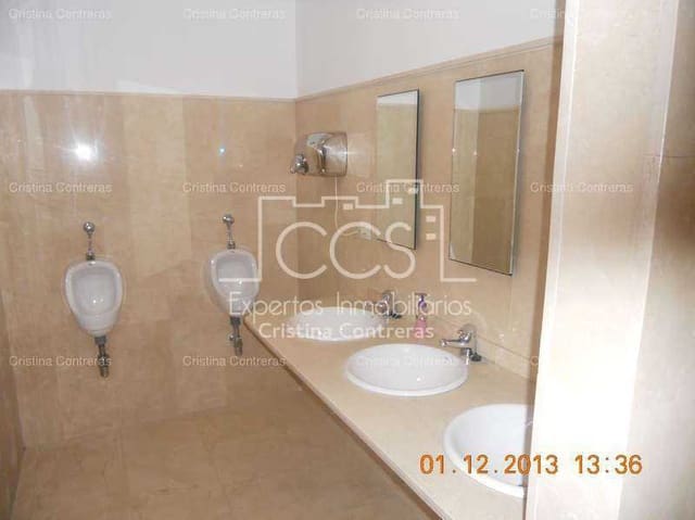 9 sypialnia Finka/Dom wiejski do wynajęcia w Miasto Sewilla z garażem - 7 000 € (Ref: 3733912)