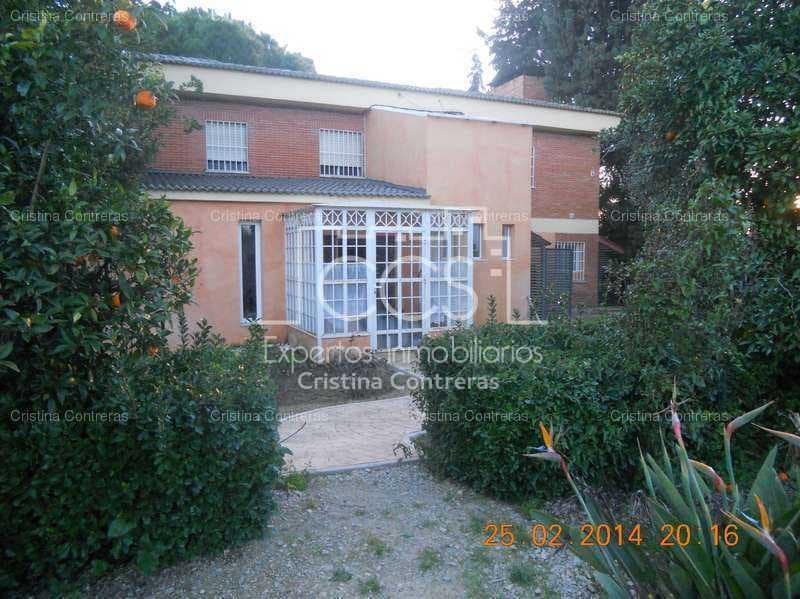 10 makuuhuone Huvila myytävänä paikassa Espartinas mukana 
autotalli - 500 000 € (Ref: 3733925)