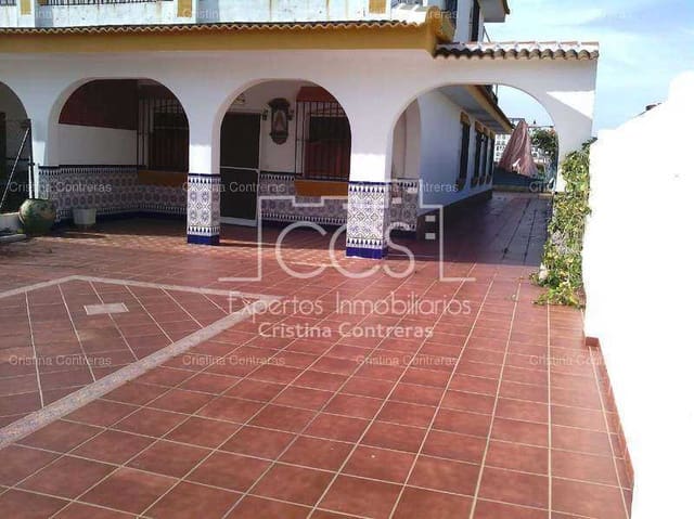 6 bedroom Semi-detached Villa for sale in Matalascañas, Almonte with garage - € 374,500 (Ref: 3733929)