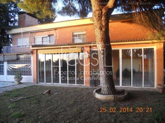 10 soveværelse Finca/Landehus til salg i Espartinas med garage - € 550.000 (Ref: 3733973)