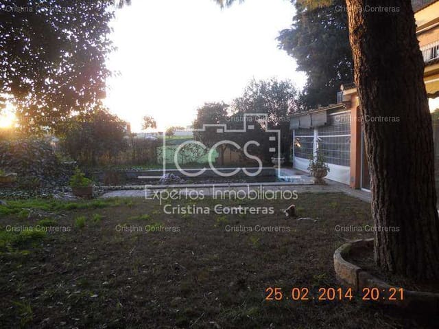 10 quarto Quinta/Casa Rural para venda em Espartinas com garagem - 550 000 € (Ref: 3733973)