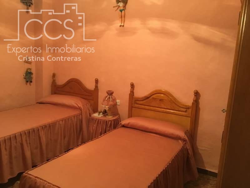 6 soveværelse Byhus til salg i Villamanrique de la Condesa med garage - € 198.000 (Ref: 4154740)