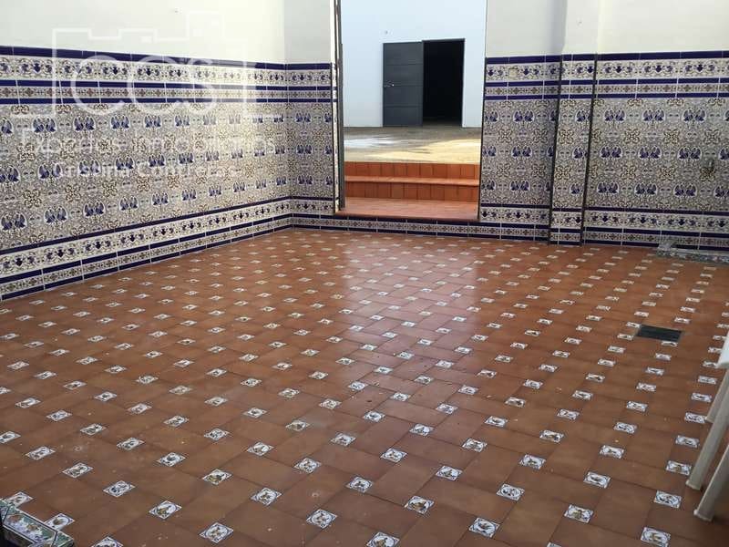 6 soveværelse Byhus til salg i Villamanrique de la Condesa med garage - € 188.000 (Ref: 4154740)
