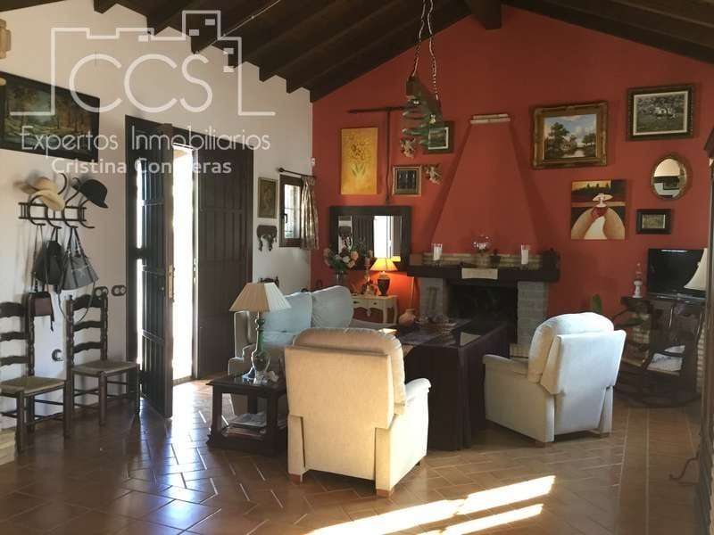 Finca/Casa Rural de 4 habitaciones en Pilas en venta con piscina - 400.000 € (Ref: 4617063)