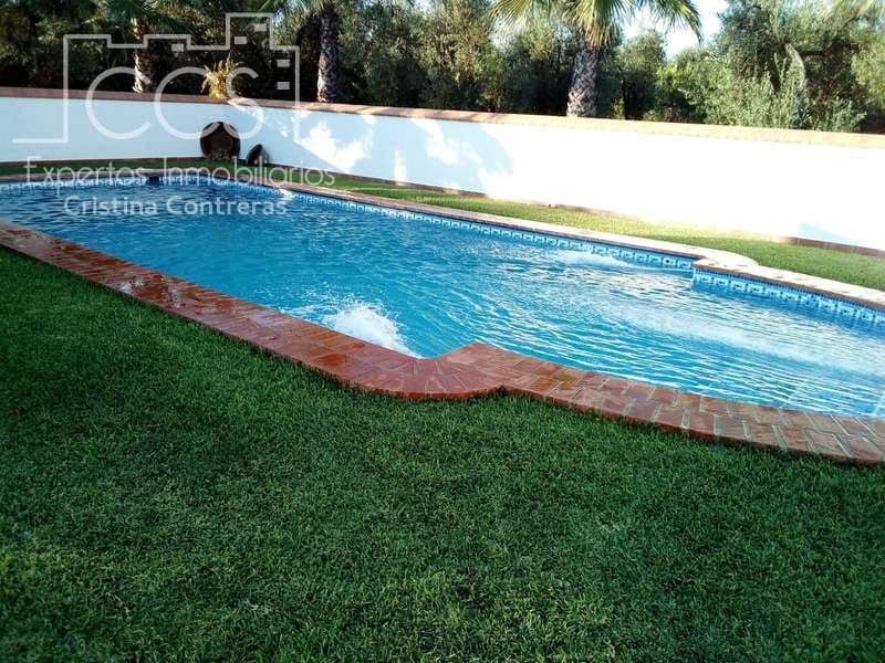 Finca/Casa Rural de 4 habitaciones en Pilas en venta con piscina - 400.000 € (Ref: 4617063)