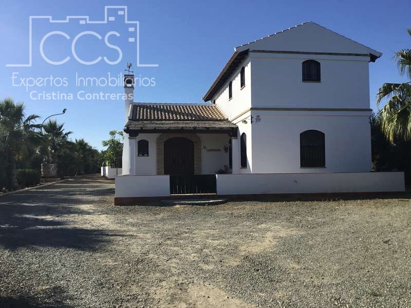 Finca/Casa Rural de 4 habitaciones en Pilas en venta con piscina - 400.000 € (Ref: 4617063)