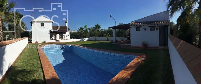 Finca/Casa Rural de 4 habitaciones en Pilas en venta con piscina - 400.000 € (Ref: 4617063)