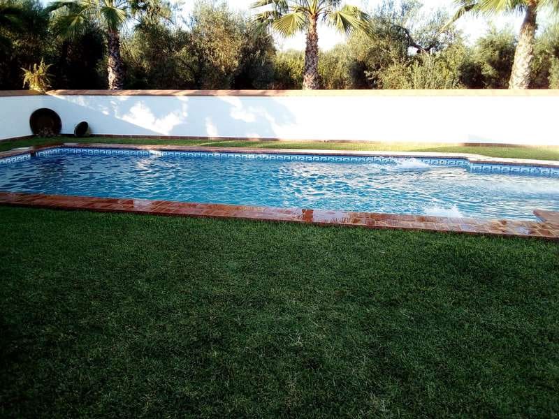 Finca/Casa Rural de 4 habitaciones en Pilas en venta con piscina - 400.000 € (Ref: 4617063)