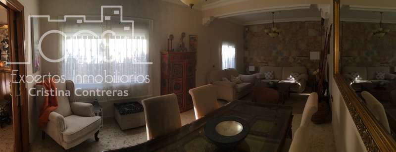 4 soveværelse Villa til salg i Sanlucar la Mayor med garage - € 390.000 (Ref: 4630153)