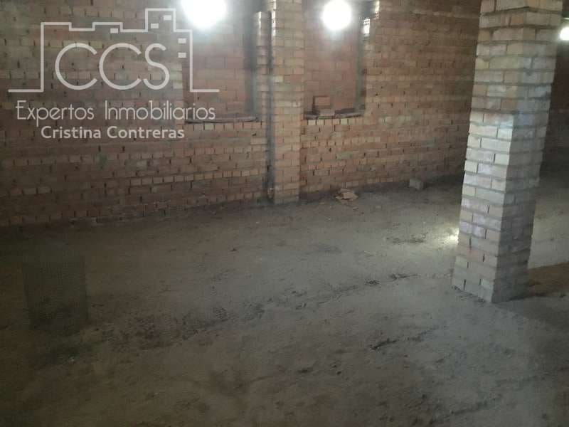 4 soveværelse Villa til salg i Sanlucar la Mayor med garage - € 390.000 (Ref: 4630153)