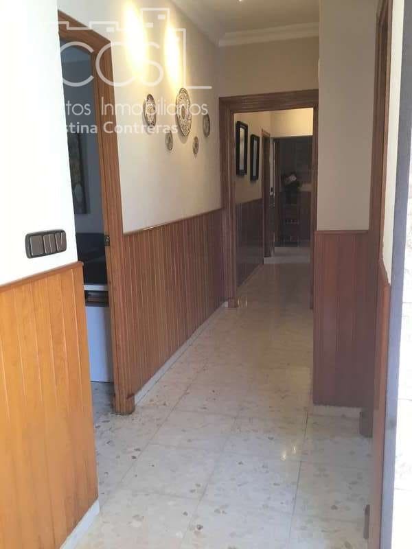 4 bedroom Villa for sale in Sanlucar la Mayor with garage - € 390,000 (Ref: 4630153)