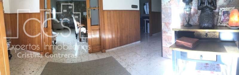 4 bedroom Villa for sale in Sanlucar la Mayor with garage - € 390,000 (Ref: 4630153)