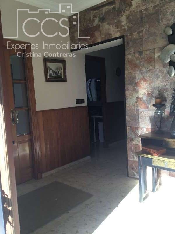 4 bedroom Villa for sale in Sanlucar la Mayor with garage - € 390,000 (Ref: 4630153)