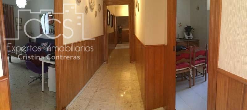 4 bedroom Villa for sale in Sanlucar la Mayor with garage - € 390,000 (Ref: 4630153)