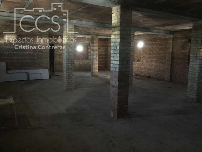 4 bedroom Villa for sale in Sanlucar la Mayor with garage - € 390,000 (Ref: 4630153)