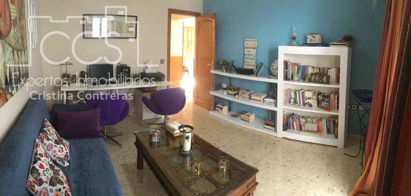 4 bedroom Villa for sale in Sanlucar la Mayor with garage - € 390,000 (Ref: 4630153)