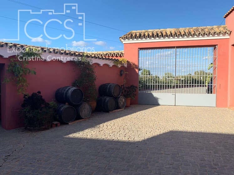 7 bedroom Finca/Country House for sale in Alcala de Guadaira with pool - € 750,000 (Ref: 5036889)