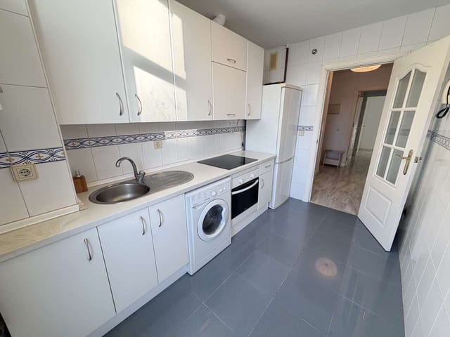 2 slaapkamer Flat te huur in Sevilla stad - € 1.100 (Ref: 5346252)