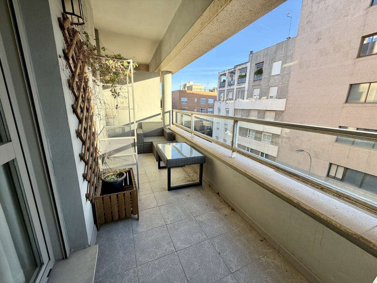 2 makuuhuone Asunto vuokrattavana paikassa Sevilla kaupunki - 1 100 € (Ref: 5346252)