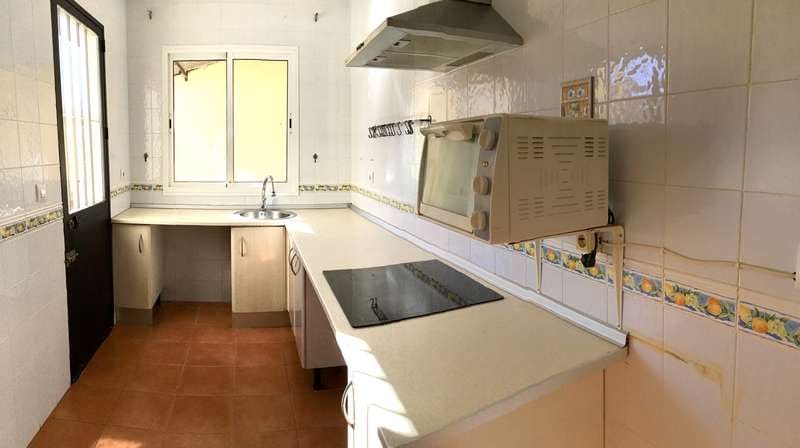 3 Zimmer Haus zu vermieten in Benacazon mit Garage - 750 € (Ref: 5819839)