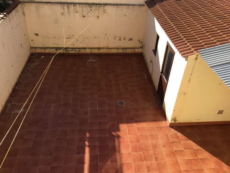 3 Zimmer Haus zu vermieten in Benacazon mit Garage - 750 € (Ref: 5819839)