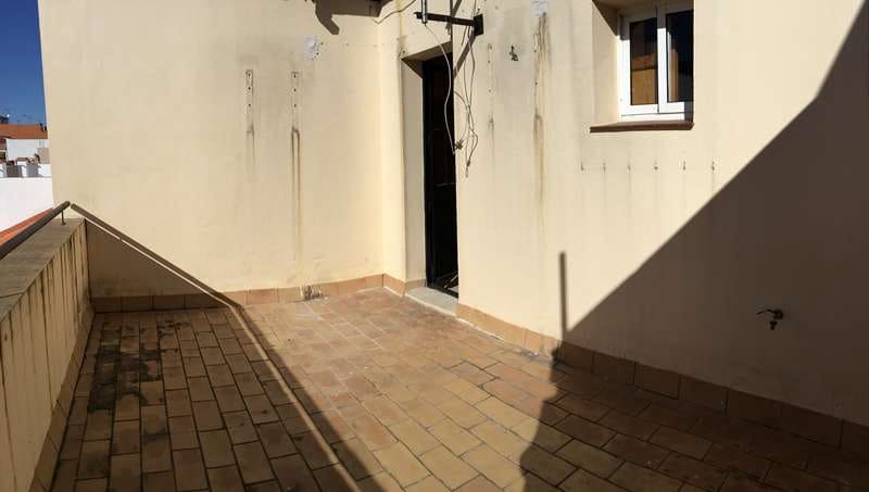 3 Zimmer Haus zu vermieten in Benacazon mit Garage - 750 € (Ref: 5819839)