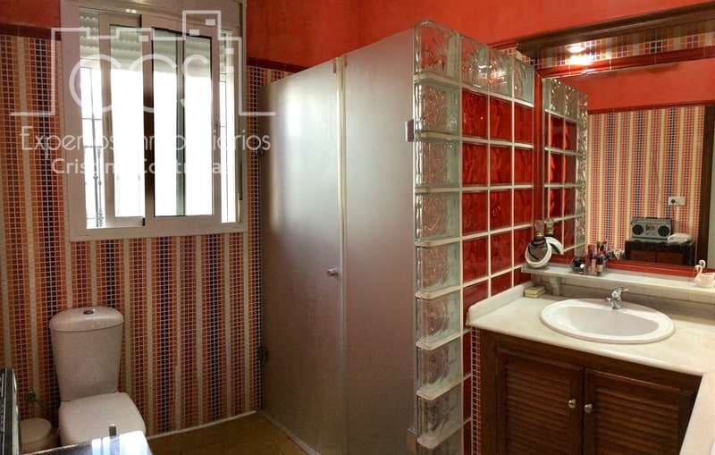 5 chambre Maison de Ville à vendre à Villamanrique de la Condesa avec garage - 250 000 € (Ref: 5972925)