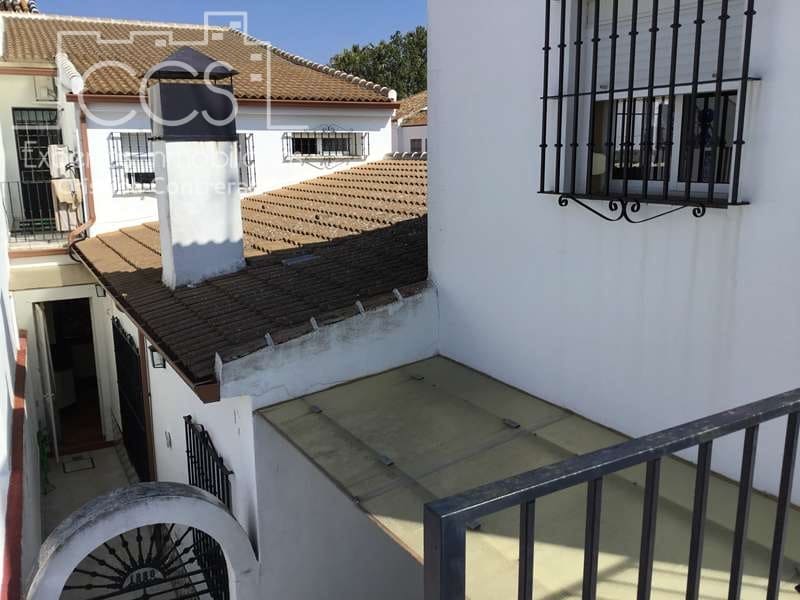 5 chambre Maison de Ville à vendre à Villamanrique de la Condesa avec garage - 250 000 € (Ref: 5972925)