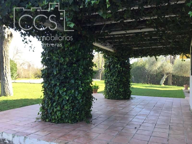 5 soveværelse Villa til salg i Sanlucar la Mayor med swimmingpool - € 350.000 (Ref: 6732498)