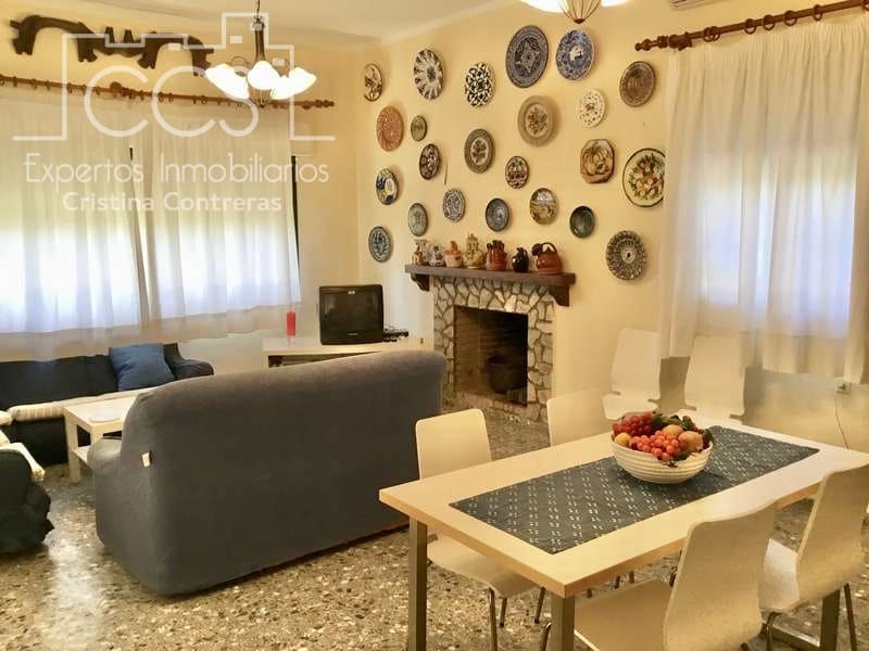 5 soveværelse Villa til salg i Sanlucar la Mayor med swimmingpool - € 350.000 (Ref: 6732498)