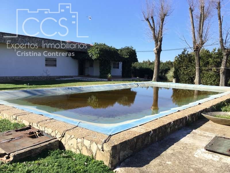 5 soveværelse Villa til salg i Sanlucar la Mayor med swimmingpool - € 350.000 (Ref: 6732498)