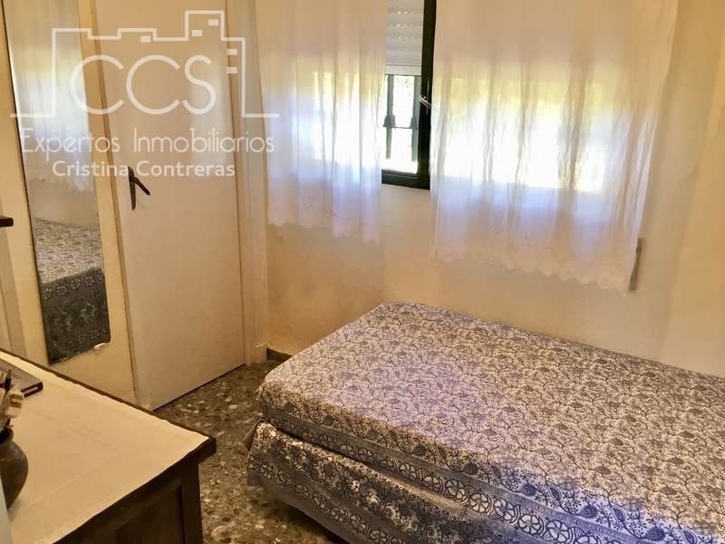 5 bedroom Villa for sale in Sanlucar la Mayor with pool - € 350,000 (Ref: 6732498)