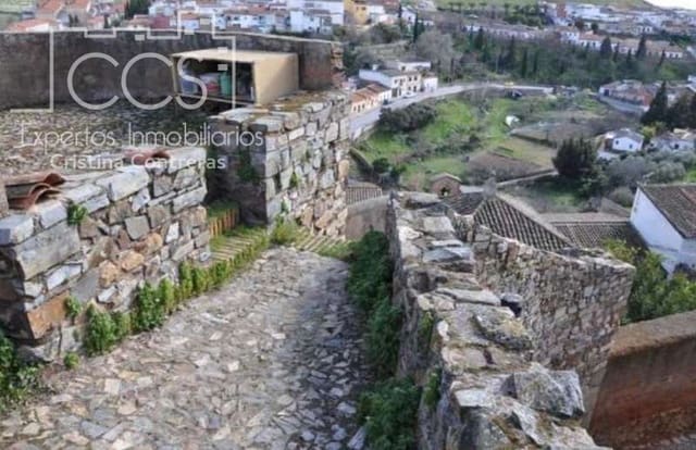 Finca/Casa Rural de 5 habitaciones en Cáceres ciudad en venta - 400.000 € (Ref: 7013825)