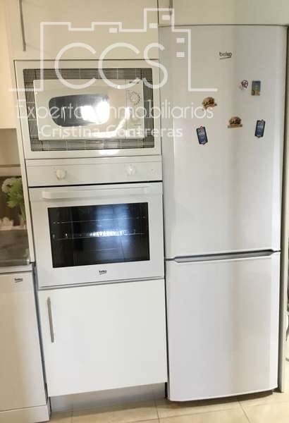 2 bedroom Penthouse for rent in Seville city with pool garage - € 1,490 (Ref: 7314823)