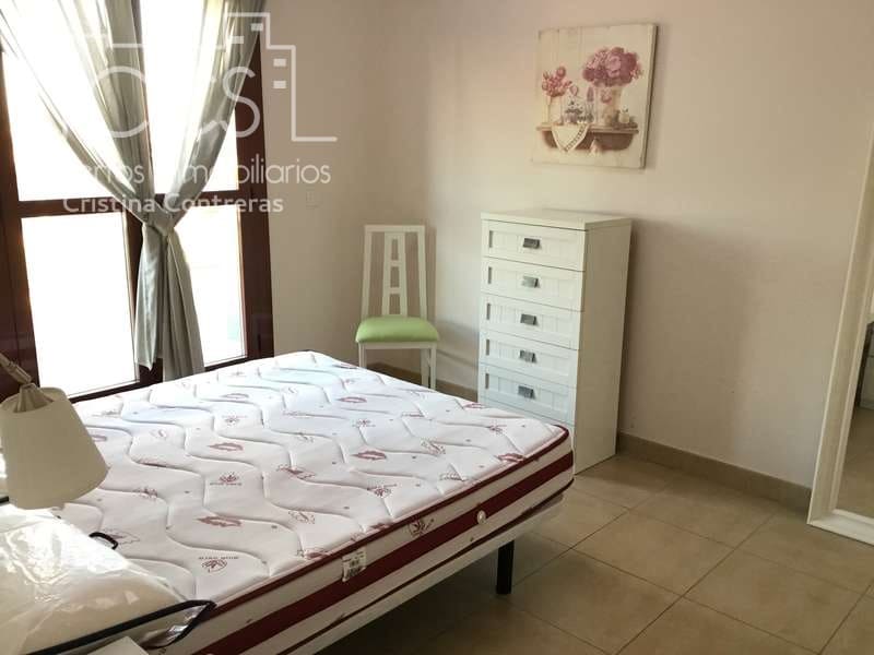 2 bedroom Penthouse for rent in Seville city with pool garage - € 1,490 (Ref: 7314823)