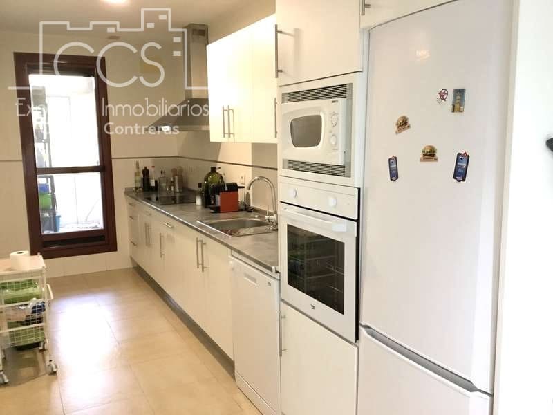 2 bedroom Penthouse for rent in Seville city with pool garage - € 1,490 (Ref: 7314823)