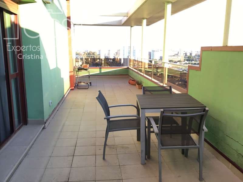 2 bedroom Penthouse for rent in Seville city with pool garage - € 1,490 (Ref: 7314823)