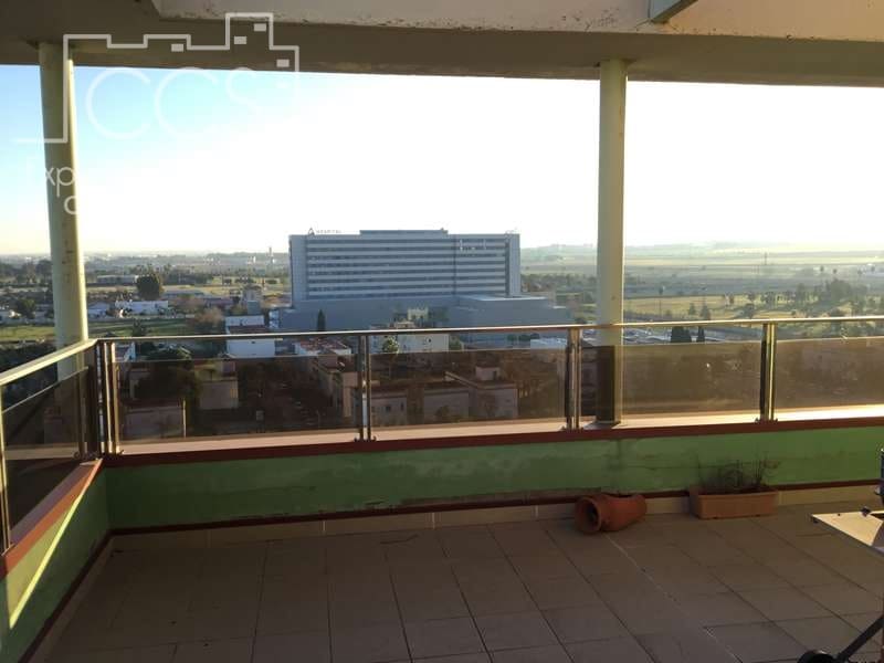 2 bedroom Penthouse for rent in Seville city with pool garage - € 1,490 (Ref: 7314823)