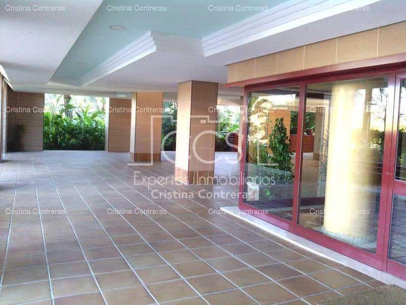 2 bedroom Penthouse for rent in Seville city with pool garage - € 1,490 (Ref: 7314823)