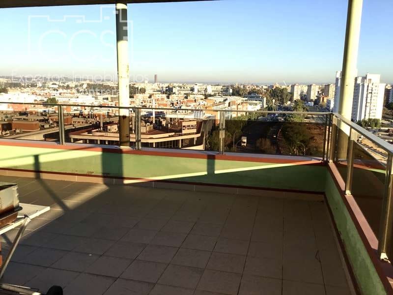 2 bedroom Penthouse for rent in Seville city with pool garage - € 1,490 (Ref: 7314823)