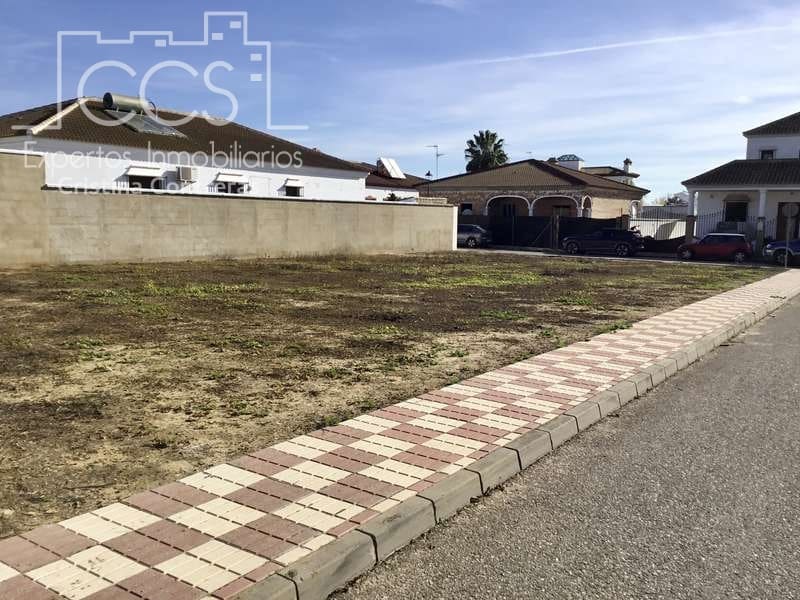 Building Plot for sale in Villamanrique de la Condesa - € 76,000 (Ref: 7410082)