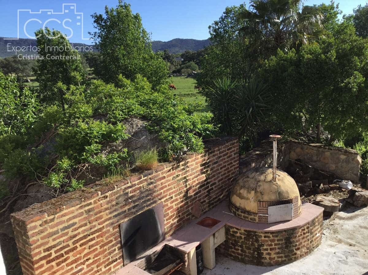 6 soveværelse Finca/Landehus til salg i El Pedroso med swimmingpool - € 635.000 (Ref: 8247007)